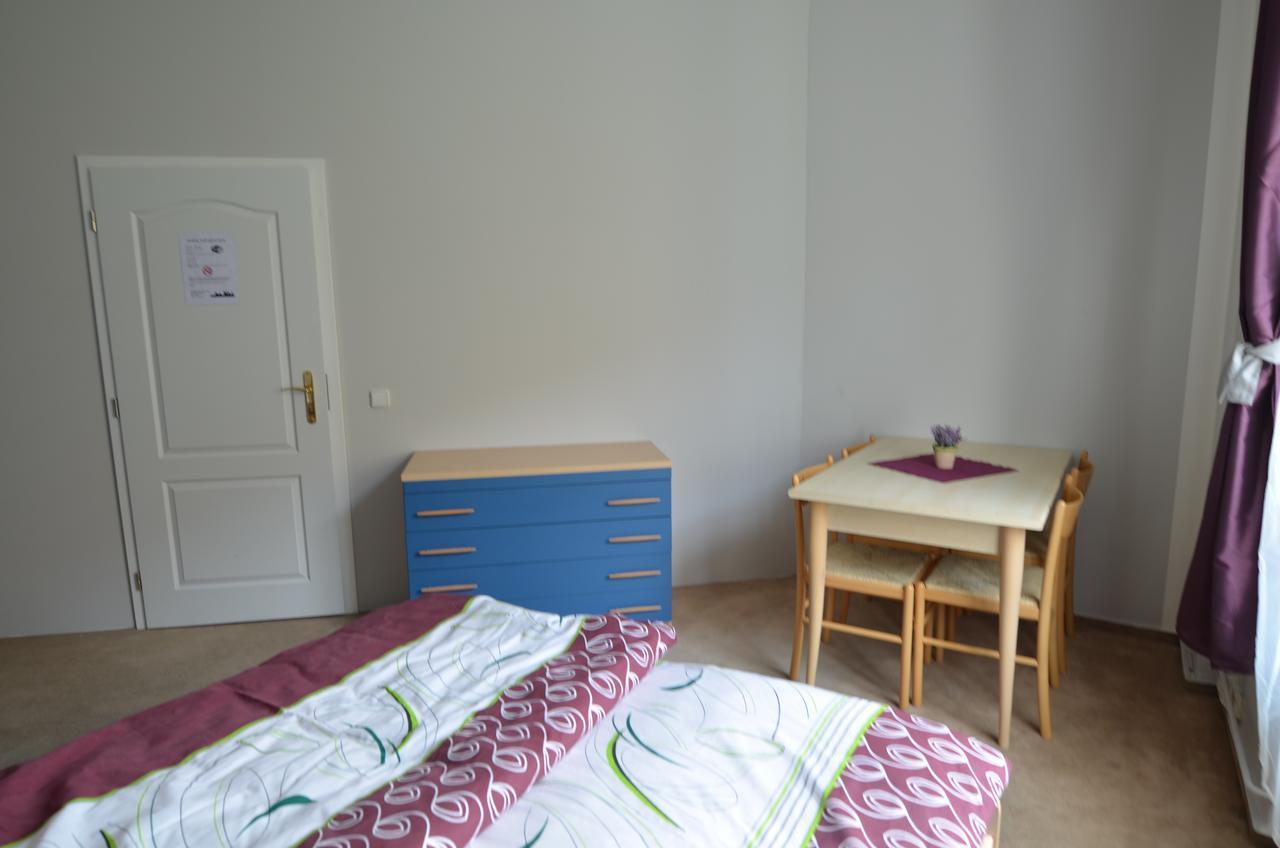 Hostel Prague City エクステリア 写真